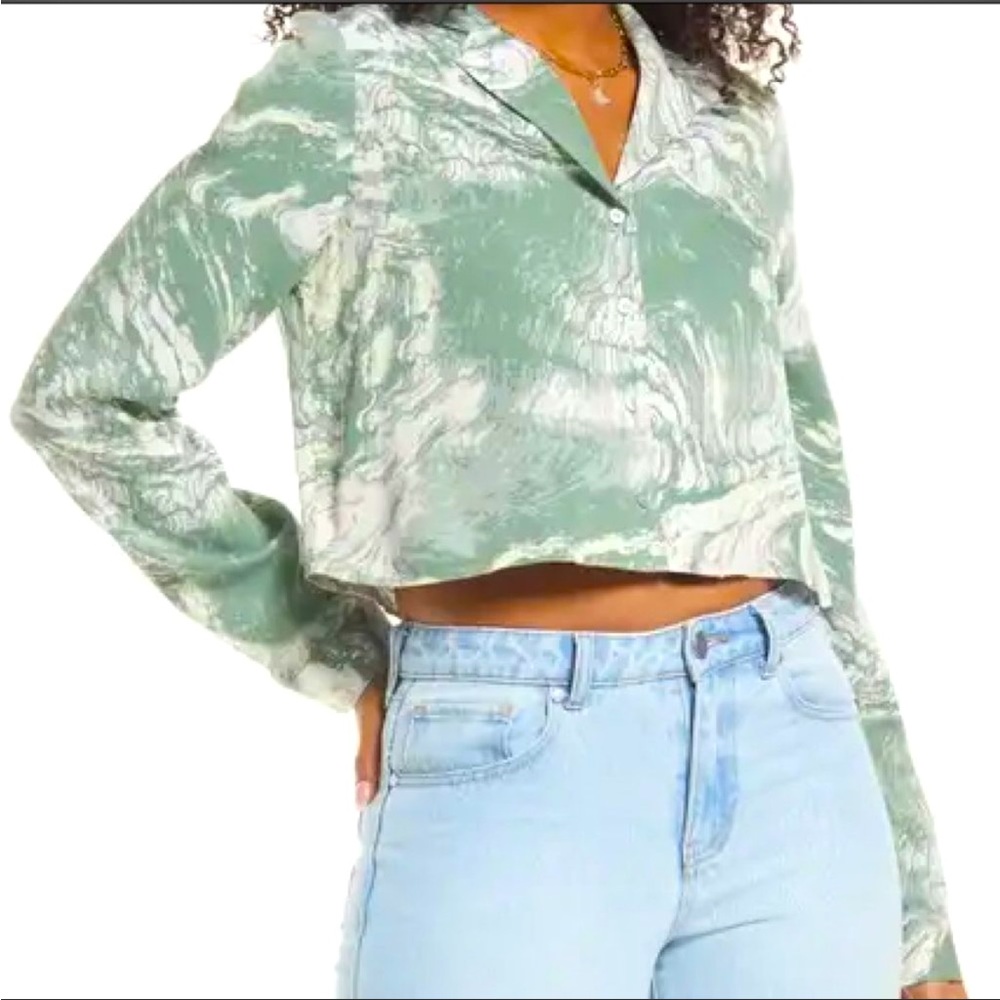 BP. | Marble Print Crop front button top